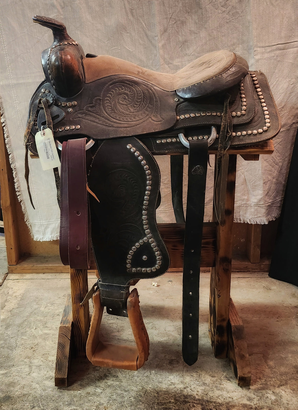 No Name Parade Saddle