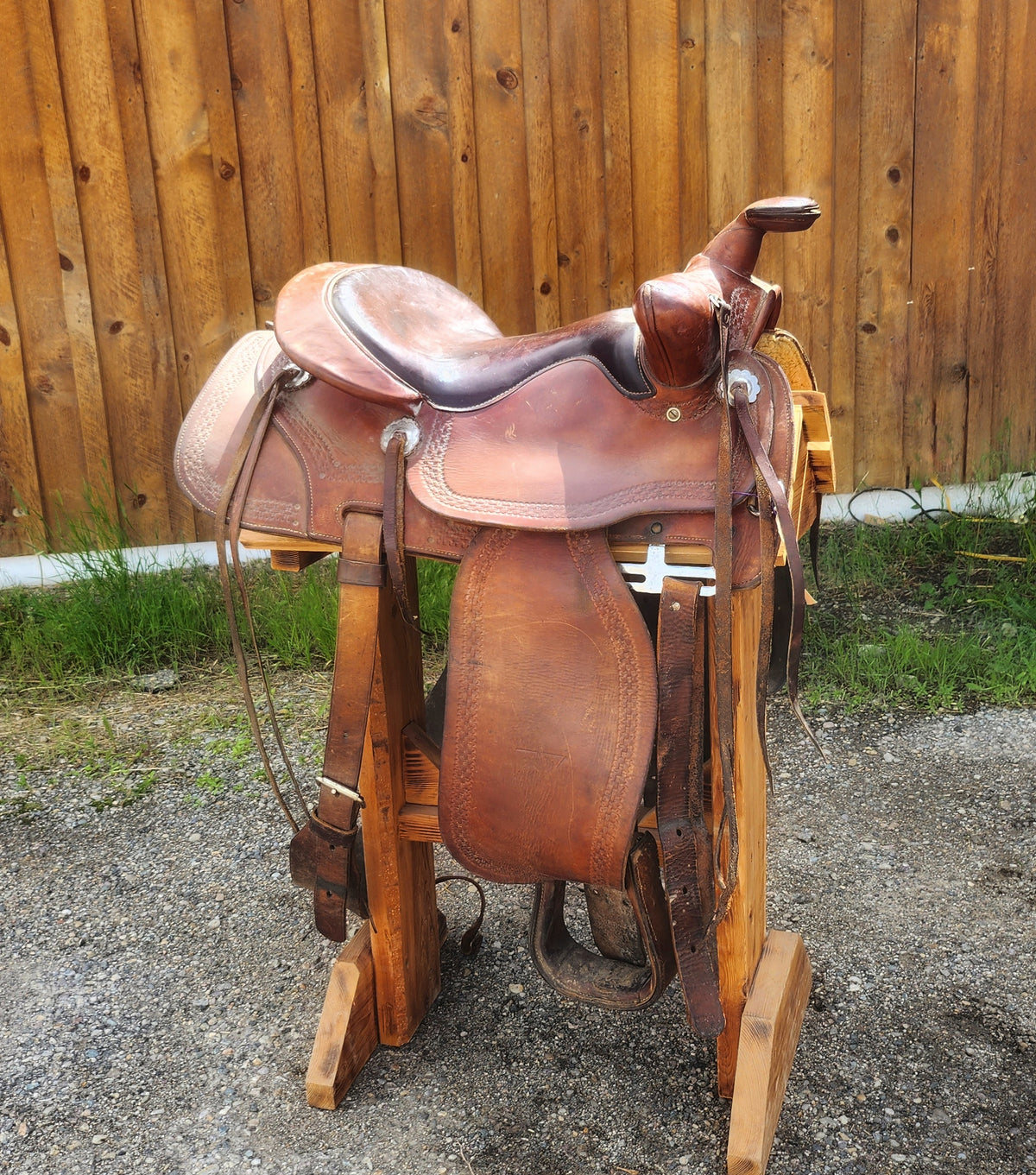 14" Keystone Saddle