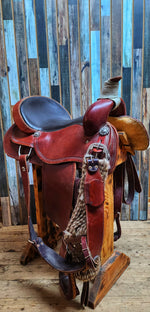 Courts Saddlery #9388RB 17" Saddle