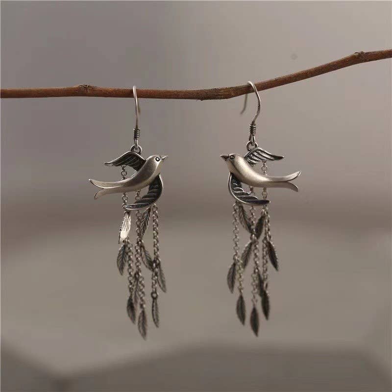 Tourtiwi - Willow Leaf Swallow Tassel Long Earrings
