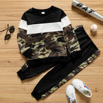 PatPat - 2-piece Kid Boy Camouflage Sweatshirt and Pants Set