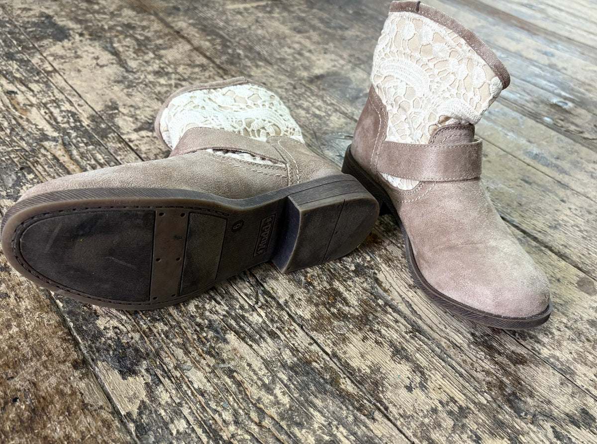 Mudd Lace Slouchy Boot - 6