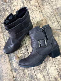 Simply Vera - Vera Wang Boots - 6.5