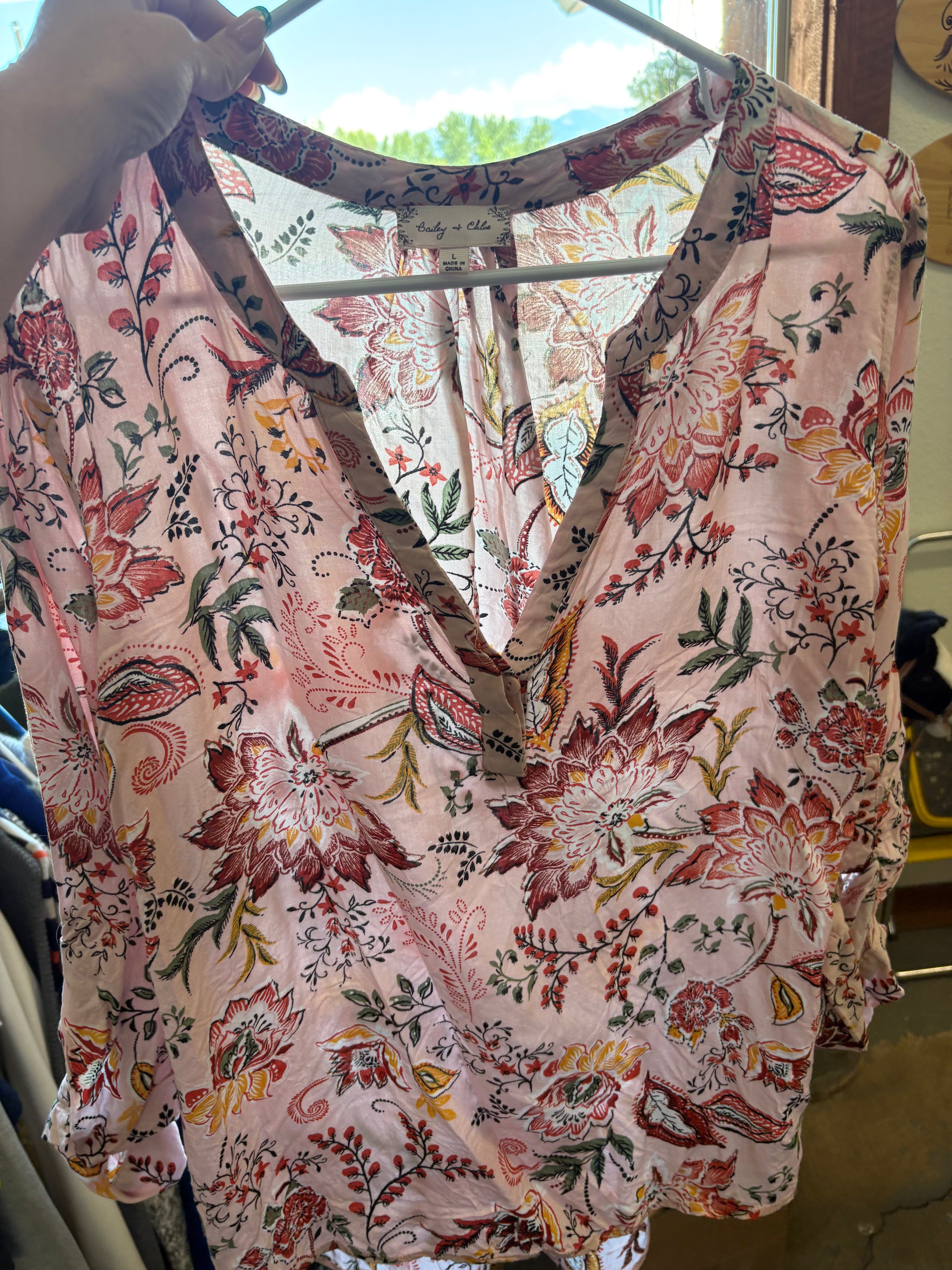 Bailey & Chloe Flower Blouse