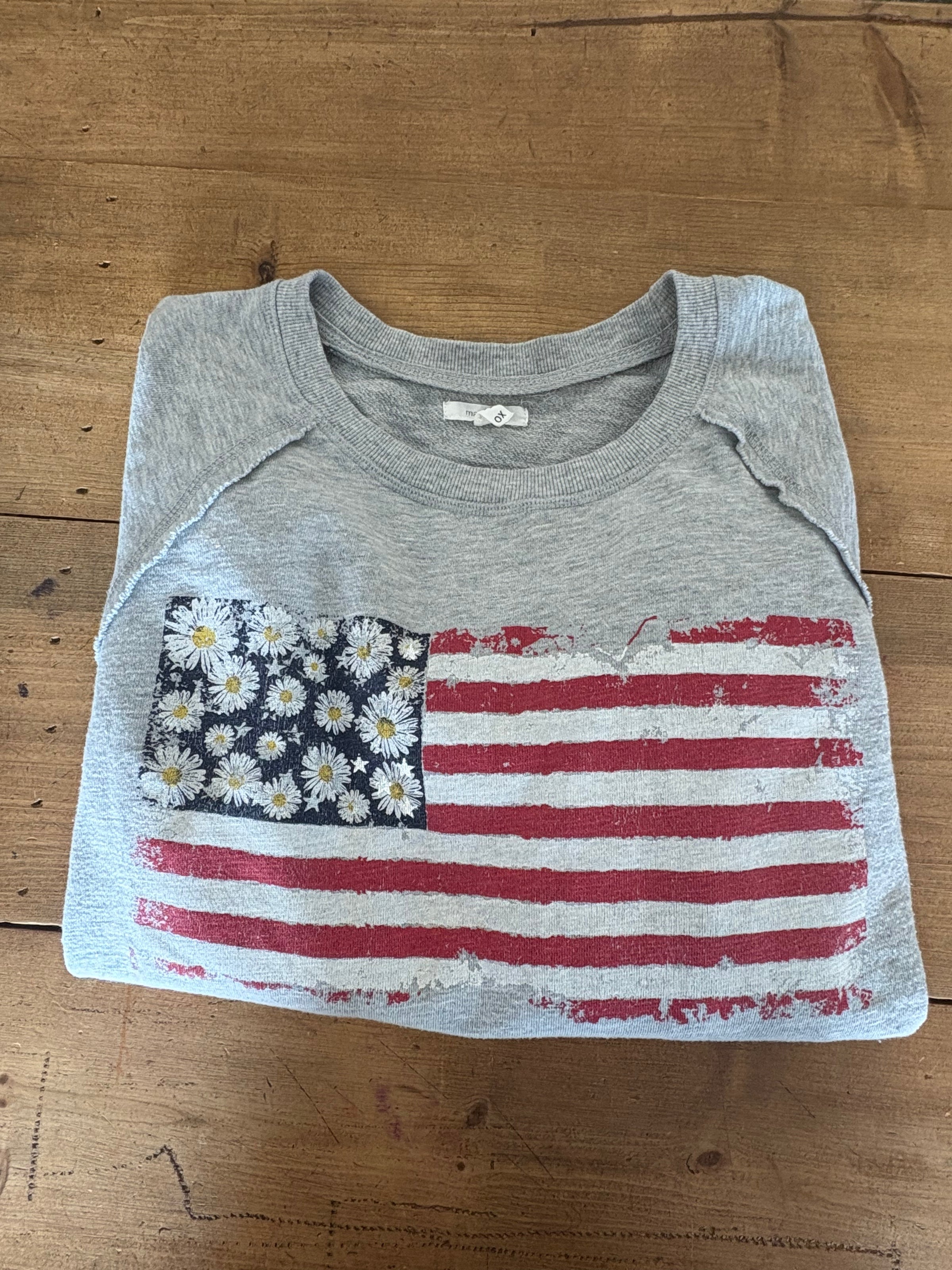 Women's American Flag and Daisies Sweatshirt