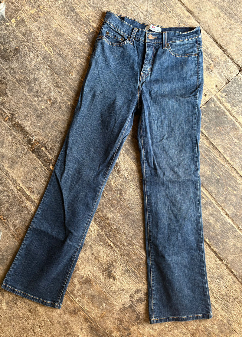 Levi's Strauss "Perfectly Slimming" - Woman's 8M