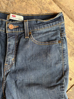 Levi's Strauss "Perfectly Slimming" - Woman's 8M