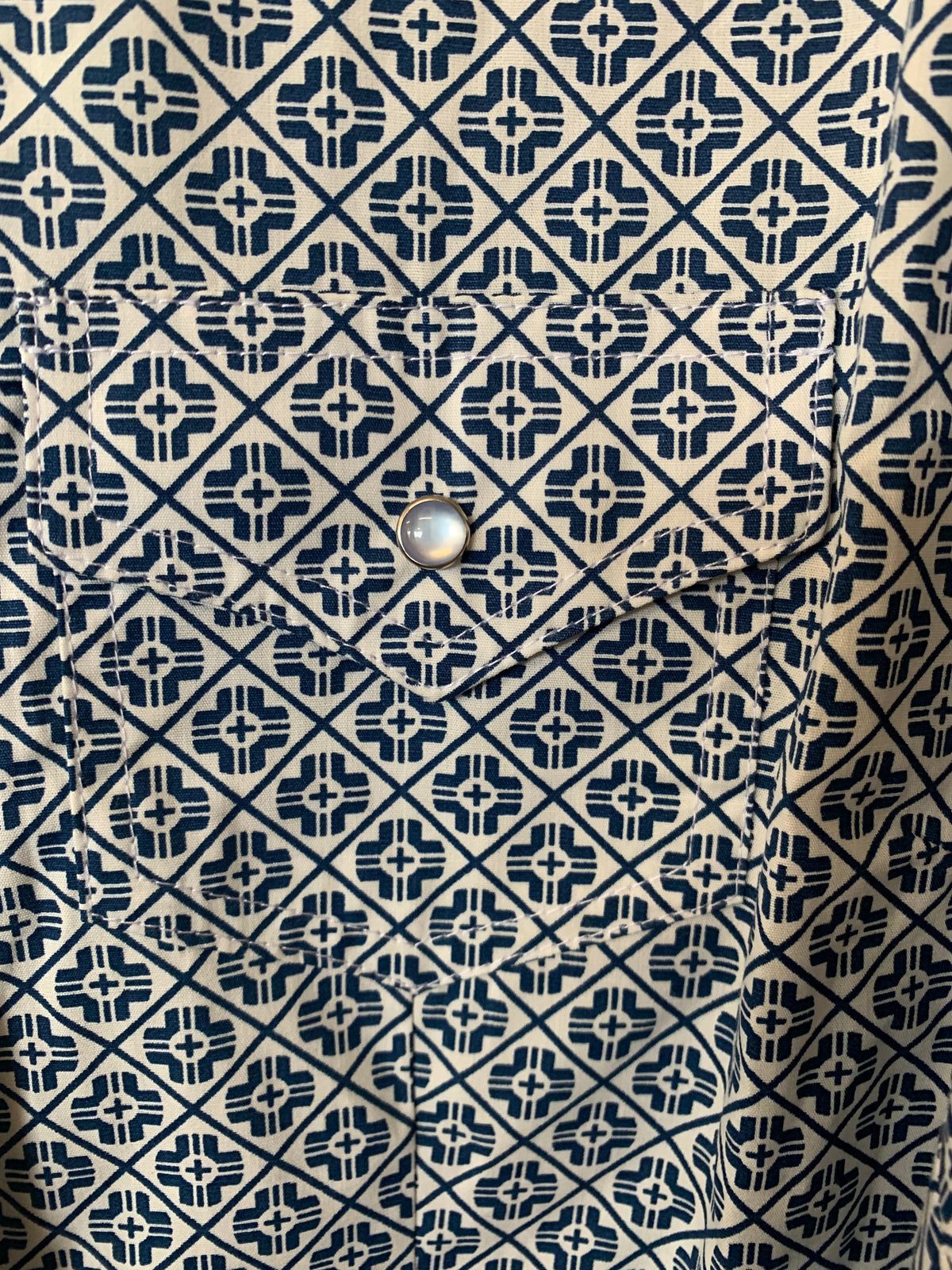 Ladies LS 100% Cotton Poplin Geo Print