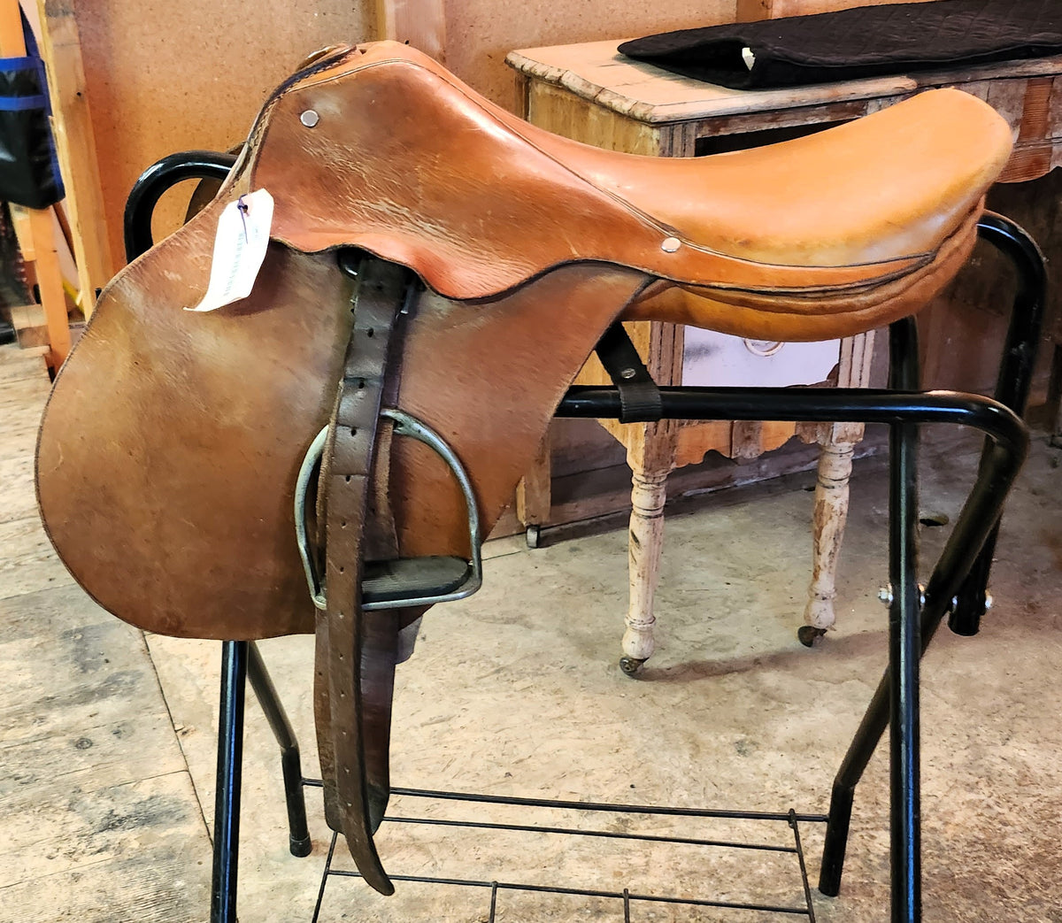 18" Pugsley Close Contact Saddle