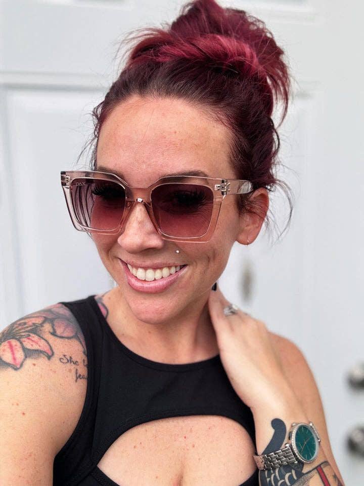 DAX Eyewear - Wylie - Women's Oversized Square Sunglasses