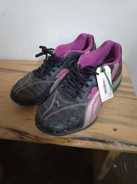Puma Tennis Womans - Size 8