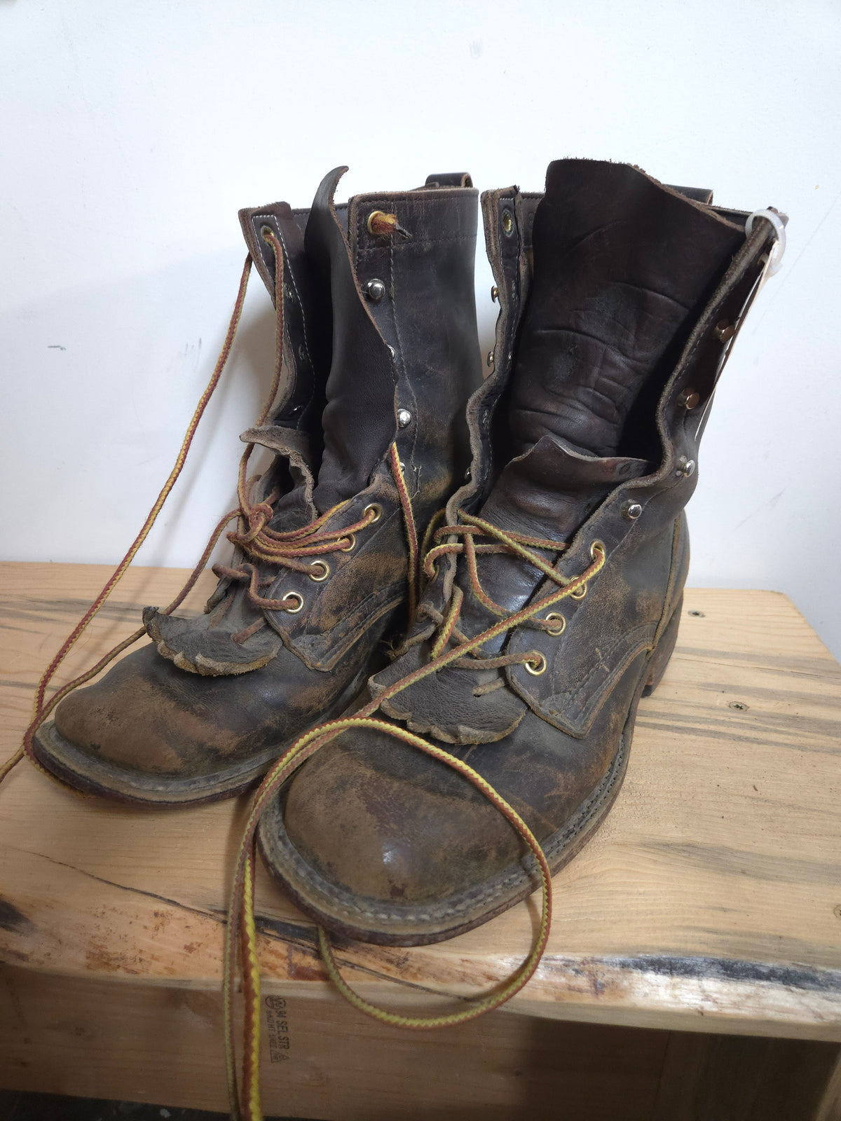 8.5C Whites Boots