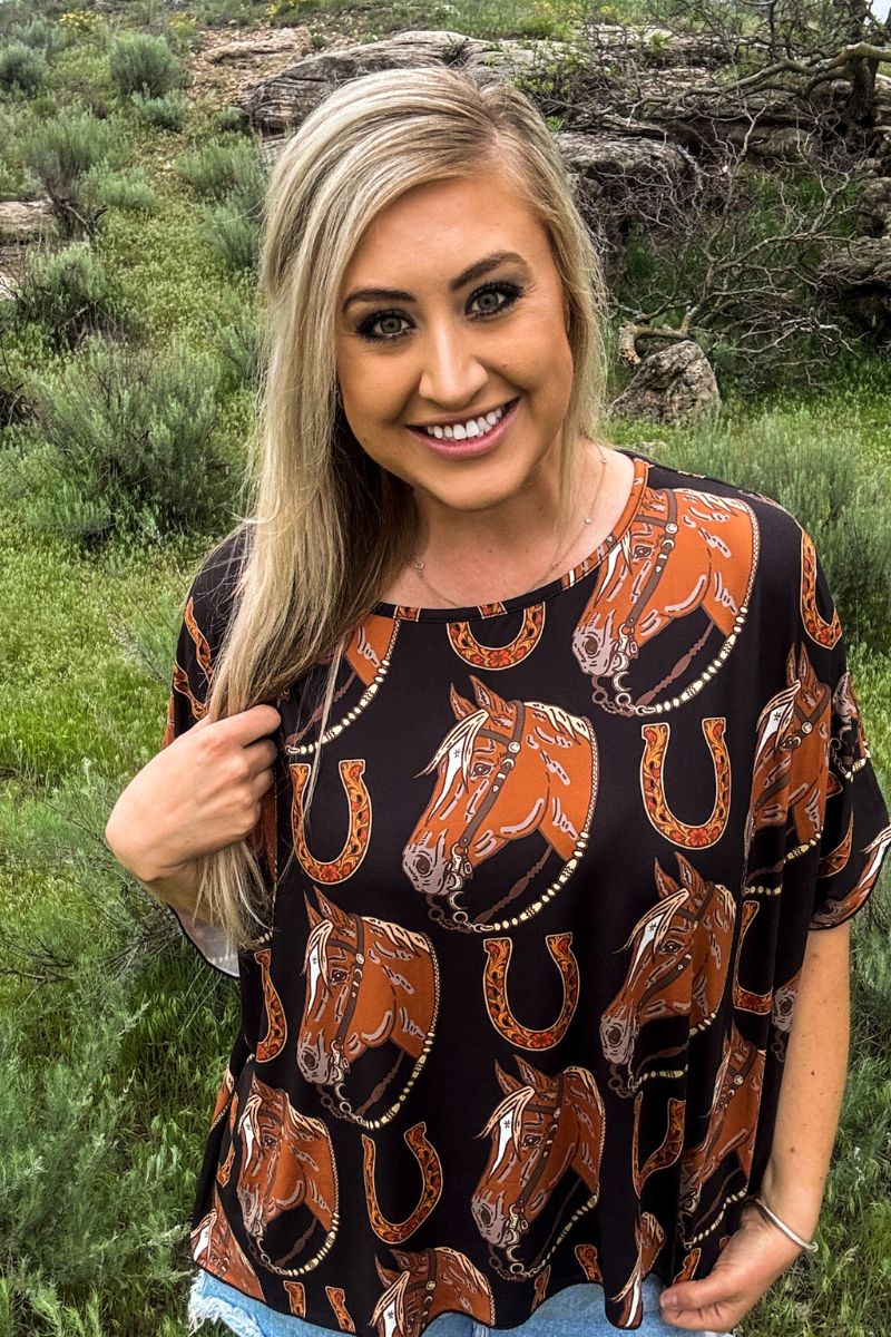 Sterling Kreek The Lucky Horse Shoe Top